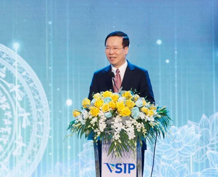 Chu tich nuoc Vo Van Thuong du Le Ky niem 2 min - Chủ tịch nước Võ Văn Thưởng dự Lễ Kỷ niệm 10 năm VSIP Quảng Ngãi