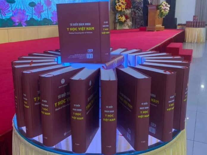 Tổng hội Y học ra mắt Cuốn Từ điển Bách khoa Y học Việt Nam