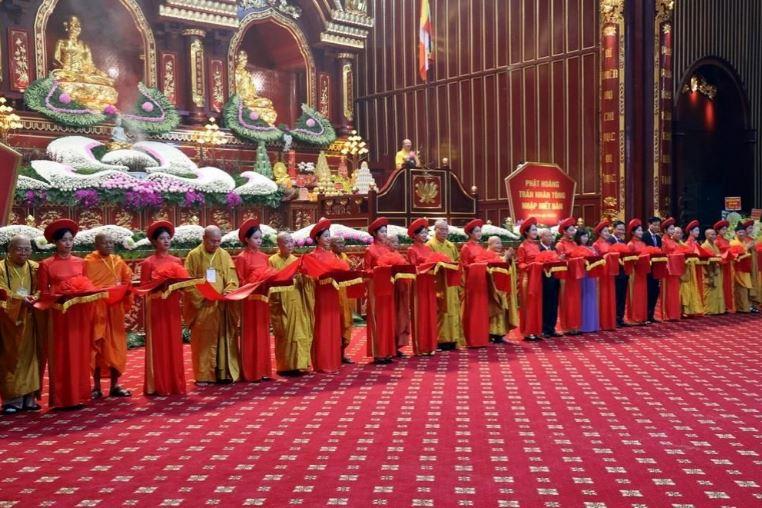 Dai le tuong niem 715 nam Phat hoang Tran Nhan Tong 4 min - Đại lễ tưởng niệm 715 năm Phật hoàng Trần Nhân Tông nhập niết bàn