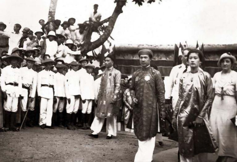 Dam cuoi vua Bao Dai va hoang hau Nam Phuong min - Lễ Trường Hy và bí ẩn ngày sinh hoàng hậu Nam Phương