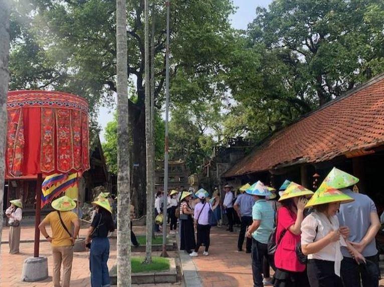 Den Thanh Nguyen min - Đền Thánh Nguyễn: Tìm về cội nguồn lịch sử và văn hóa Việt