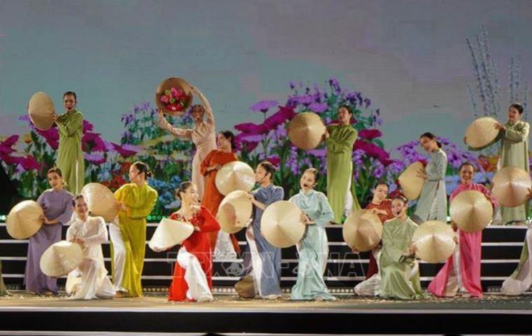 Khai mạc Festival Hoa - Kiểng Sa Đéc 'Tình đất - Tình hoa'