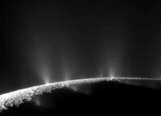 Mặt trăng Enceladus của sao Thổ - nơi hứa hẹn để tìm kiếm sự sống ngoài Trái Đất