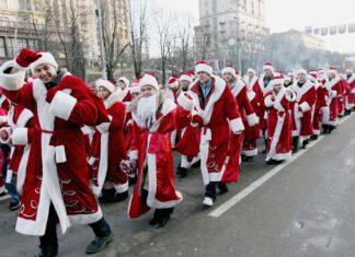 Một số hình ảnh ông già Noel hòa cùng cuộc sống khắp nơi trên thế giới dịp Giáng sinh