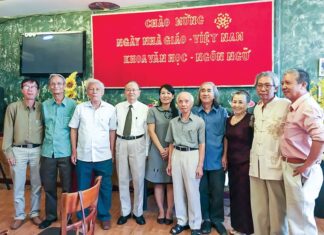 ‘Tiên ông’ bước ra từ cổ tích – Tác giả: Phan Hoàng 'Tiên ông' bước ra từ cổ tích - Tác giả: Phan Hoàng
