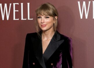 Taylor Swift bất ngờ trở lại ngôi quán quân Billboard 200