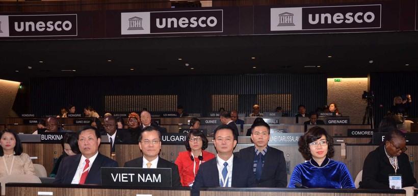 Ngày 21/11/2023 tại kỳ họp đại hội đồng các quốc gia thành viên UNESCO lần thứ 42 đã thông qua nghị quyết vinh danh 