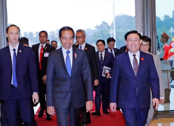 1 min 16 580x420 - Chủ tịch Quốc hội Vương Đình Huệ hội kiến Tổng thống Indonesia Joko Widodo