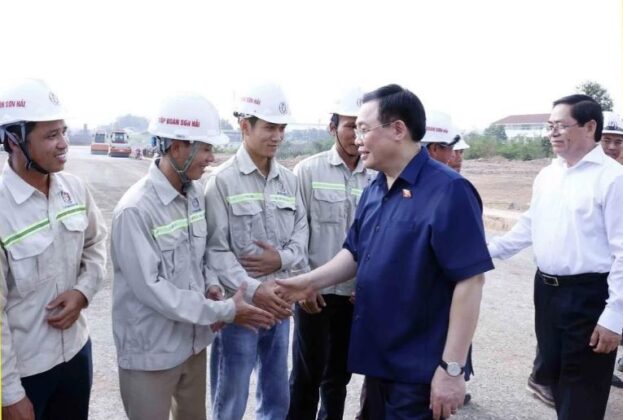 1 min 2 623x420 - Chủ tịch Quốc hội kiểm tra tiến độ xây dựng cao tốc Biên Hòa-Vũng Tàu và thăm Công ty Hóa dầu Long Sơn