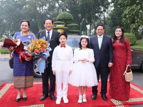 1 min 4 562x420 - Thủ tướng Phạm Minh Chính chủ trì lễ đón chính thức Thủ tướng Lào