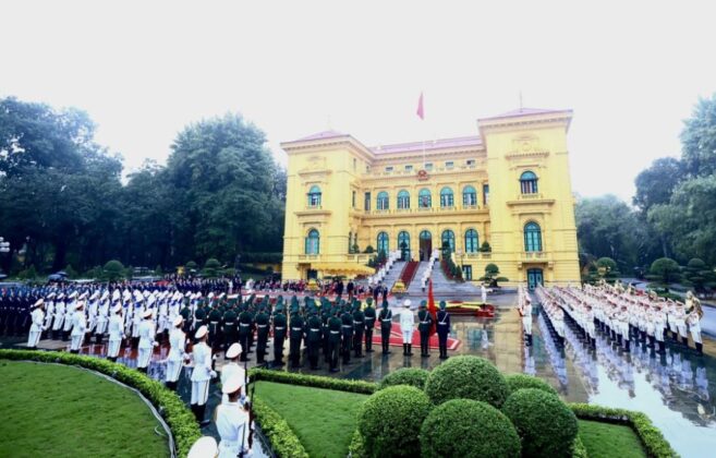 11 min 3 657x420 - Chủ tịch nước đón Tổng thống Indonesia thăm cấp Nhà nước tới Việt Nam