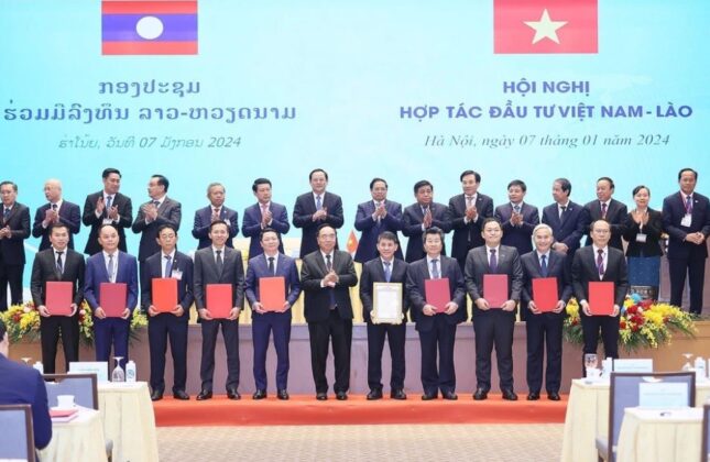 13 min 645x420 - Thủ tướng Việt Nam và Lào dự Hội nghị hợp tác đầu tư giữa hai nước