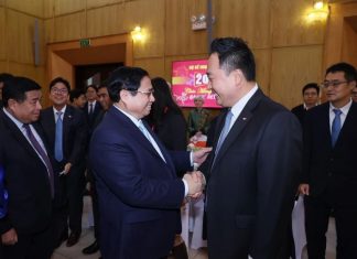 Thủ tướng gặp các Đại sứ, Trưởng đại diện các tổ chức quốc tế và nhà đầu tư Thủ tướng gặp các Đại sứ, Trưởng đại diện các tổ chức quốc tế và nhà đầu tư