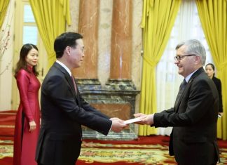 Chủ tịch nước Võ Văn Thưởng tiếp các Đại sứ đến trình Quốc thư Chủ tịch nước Võ Văn Thưởng tiếp các Đại sứ đến trình Quốc thư