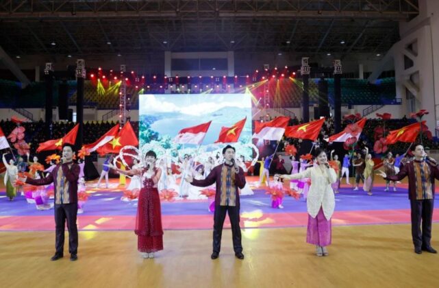 3 min 15 641x420 - Chủ tịch nước và Tổng thống Indonesia tham dự chương trình biểu diễn võ thuật