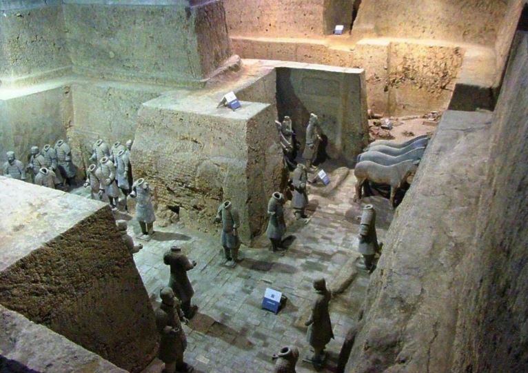 4 min 37 - Những bí ẩn ly kỳ bên trong lăng mộ Tần Thủy Hoàng