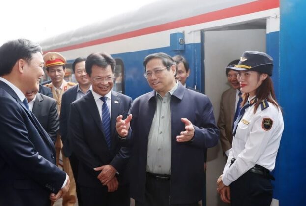 5 min 9 623x420 - Thủ tướng Phạm Minh Chính kiểm tra công tác phục vụ hành khách tại Ga Hà Nội