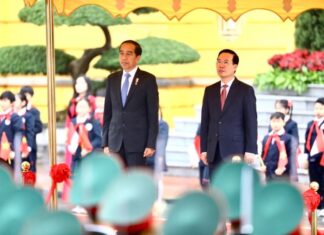 Chủ tịch nước đón Tổng thống Indonesia thăm cấp Nhà nước tới Việt Nam