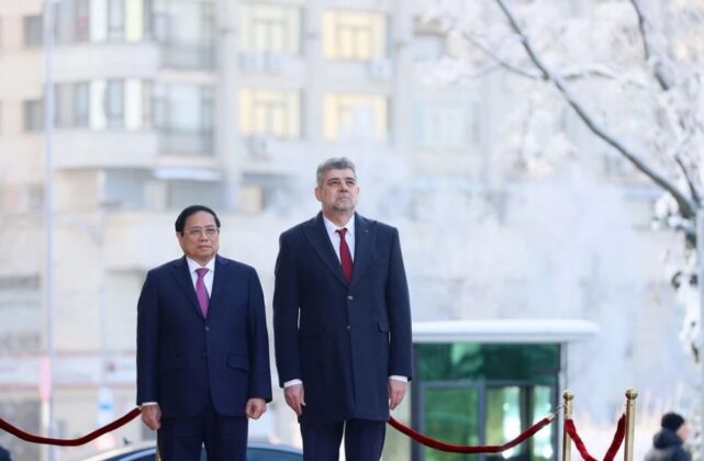 6 min 22 641x420 - Lễ đón Thủ tướng Chính phủ Phạm Minh Chính thăm chính thức Romania