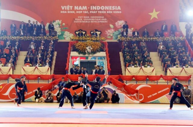 8 min 9 640x420 - Chủ tịch nước và Tổng thống Indonesia tham dự chương trình biểu diễn võ thuật