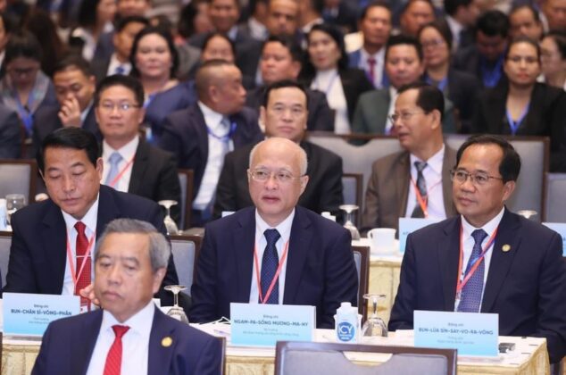 9 min 1 634x420 - Thủ tướng Việt Nam và Lào dự Hội nghị hợp tác đầu tư giữa hai nước