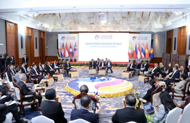 Hoi nghi hep Bo truong Ngoai giao ASEAN min - ASEAN tái khẳng định lập trường về Biển Đông, Myanmar