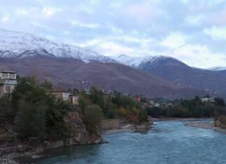 Nóng: Máy bay chở khách Ấn Độ rơi ở Afghanistan