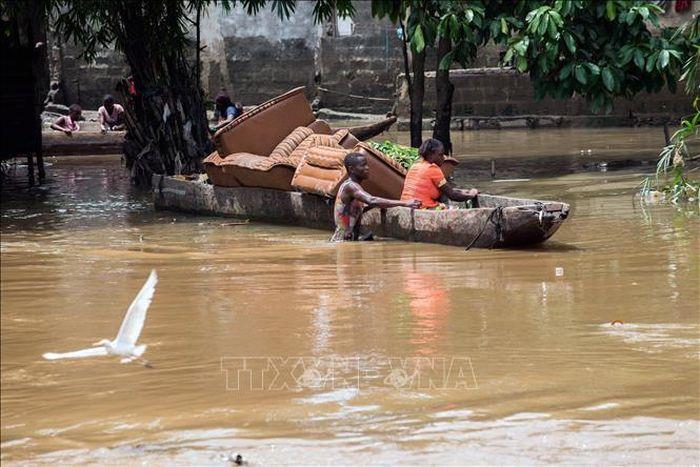 Lũ lụt nhấn chìm lưu vực sông Congo, hàng trăm người thiệt mạng
