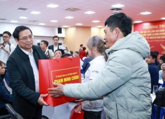 Thủ tướng chỉ đạo các giải pháp chăm lo đời sống cho người dân dịp Tết Nguyên đán Thủ tướng chỉ đạo các giải pháp chăm lo đời sống cho người dân dịp Tết Nguyên đán