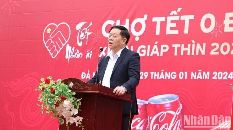 Truong Ban Tuyen giao Trung uong Nguyen Trong Nghia 2 min - Trưởng Ban Tuyên giáo Trung ương Nguyễn Trọng Nghĩa tặng quà Tết tại Đà Nẵng