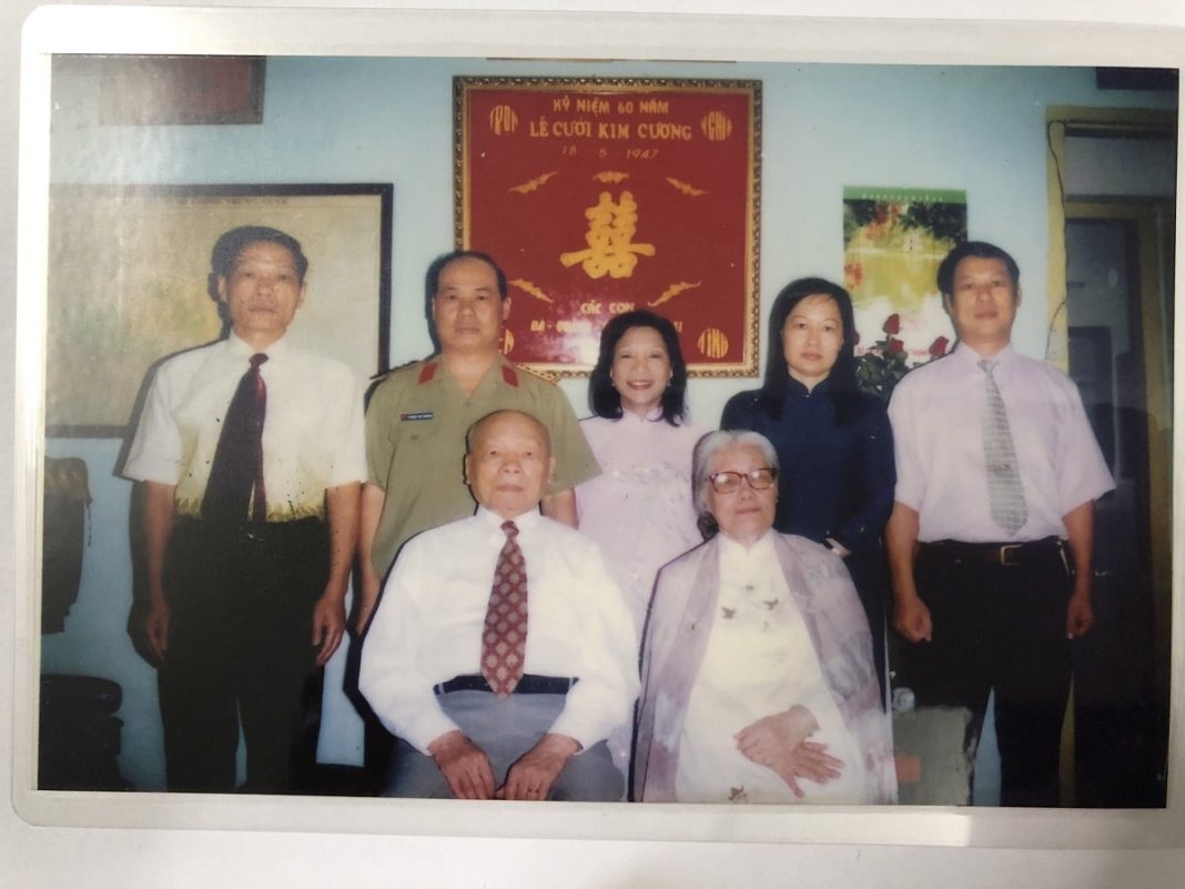 Đại gia đ&igrave;nh Thượng tướng Ph&ugrave;ng Thế T&agrave;i