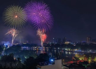 Mãn nhãn với pháo hoa chào đón Xuân Giáp Thìn tại các địa phương
