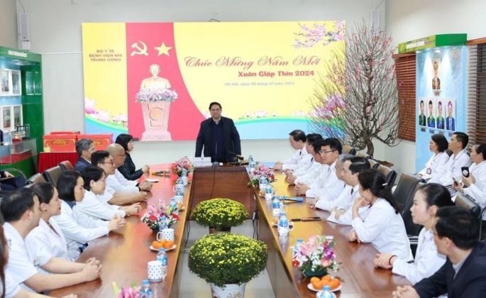 3 min 11 685x420 - Thủ tướng chúc Tết tại Bệnh viện Hữu nghị Việt Đức và Bệnh viện Nhi Trung ương