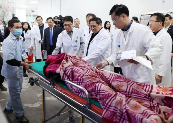 6 min 10 590x420 - Thủ tướng chúc Tết tại Bệnh viện Hữu nghị Việt Đức và Bệnh viện Nhi Trung ương