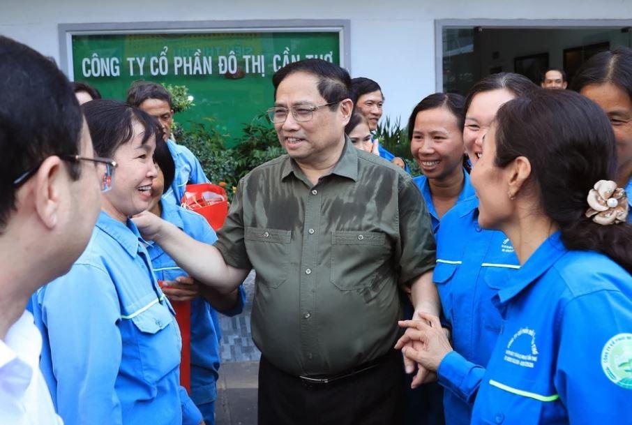 Thủ tướng Phạm Minh Chính động viên các lực lượng ứng trực Tết tại Cần Thơ