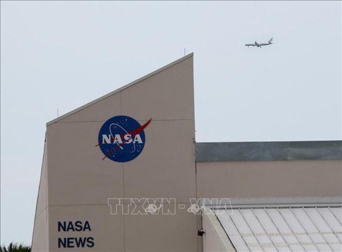 Bieu tuong NASA tai Trung tam vu tru Kennedy o Florida - NASA công bố sứ mệnh mới khám phá vũ trụ tia cực tím