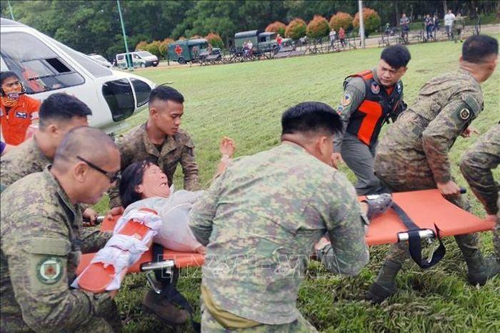 Binh si Philippines chuyen nguoi - Số nạn nhân thiệt mạng do lở đất tại Philippines tăng lên 37 người