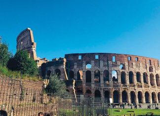 Nhớ về bầu trời xanh ngắt ở Rome Nhớ về bầu trời xanh ngắt ở Rome