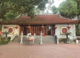 Có một đền thờ Nguyên Từ Quốc Mẫu Có một đền thờ Nguyên Từ Quốc Mẫu