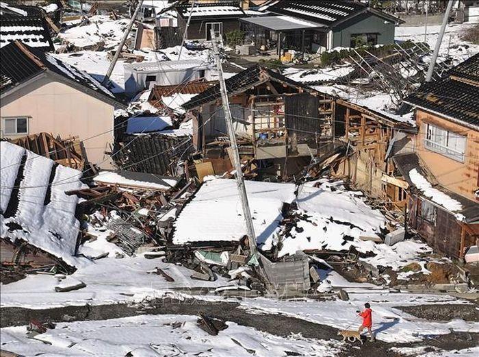 Nhung ngoi nha bi sap trong dong dat tai Suzu tinh Ishikawa - Động đất Nhật Bản: Chưa thể khắc phục tình trạng mất nước kéo dài
