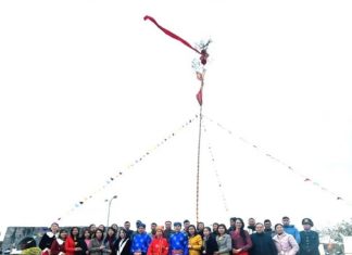 Tái hiện nghi lễ dựng cây nêu báo Tết ở Di sản thế giới Thành Nhà Hồ Tái hiện nghi lễ dựng cây nêu báo Tết ở Di sản thế giới Thành Nhà Hồ