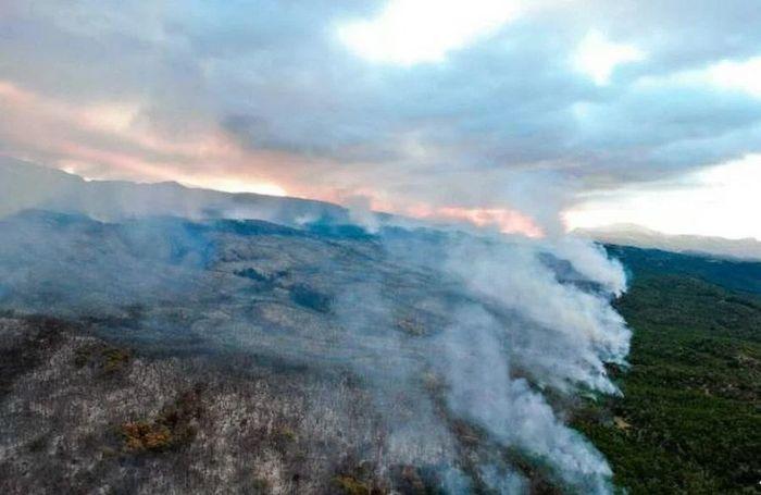 Tran hoa hoan da thieu rui khoang 8205 ha khu bao ton thien nhien - Argentina: Hỏa hoạn kéo dài 20 ngày tại Công viên Quốc gia Los Alerces