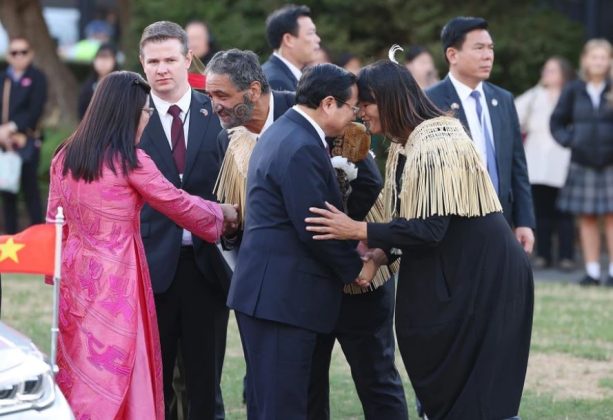 18 min 613x420 - Lễ đón Thủ tướng Phạm Minh Chính và Phu nhân thăm New Zealand