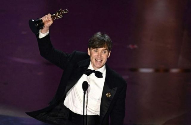 3 min 17 641x420 - Những khoảnh khắc ấn tượng trong lễ trao giải Oscar 2024