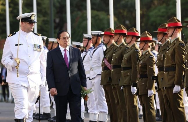 4 min 17 647x420 - Lễ đón Thủ tướng Phạm Minh Chính và Phu nhân thăm New Zealand