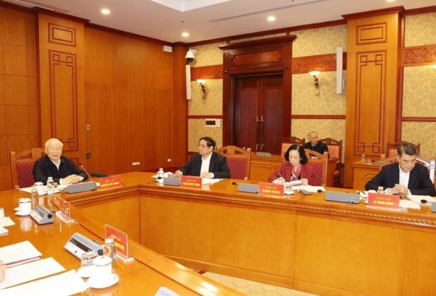 Tổng B&iacute; thư Nguyễn Ph&uacute; Trọng ph&aacute;t biểu kết luận phi&ecirc;n họp.