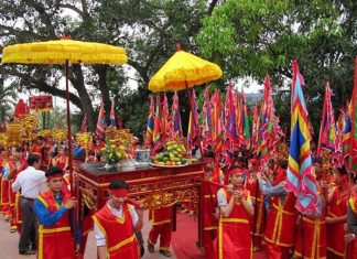 Đặc sắc lễ hội Ninh Bình