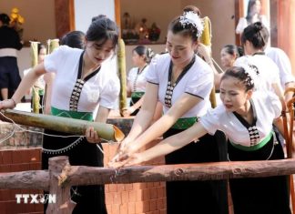 Lễ hội Nàng Han – nét đẹp văn hóa của người Thái trắng ở Lai Châu Lễ hội Nàng Han - nét đẹp văn hóa của người Thái trắng ở Lai Châu