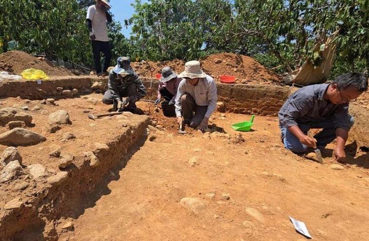 Phat hien nhieu dau tich nguoi tien su o Dak Nong 2 min - Phát hiện nhiều dấu tích người tiền sử ở Đắk Nông