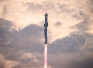 SpaceX phóng thử nghiệm lần 3 tên lửa mạnh nhất thế giới